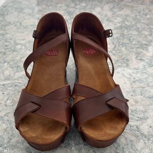 Vialis Handmade in Barcelona, Spain - Women's Brown Leather Sandals